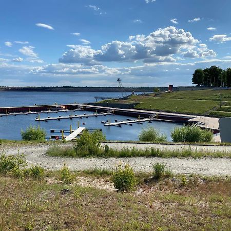 Modernes Apartment Am Hafen Mit Seeblick Grossraeschen Eksteriør billede
