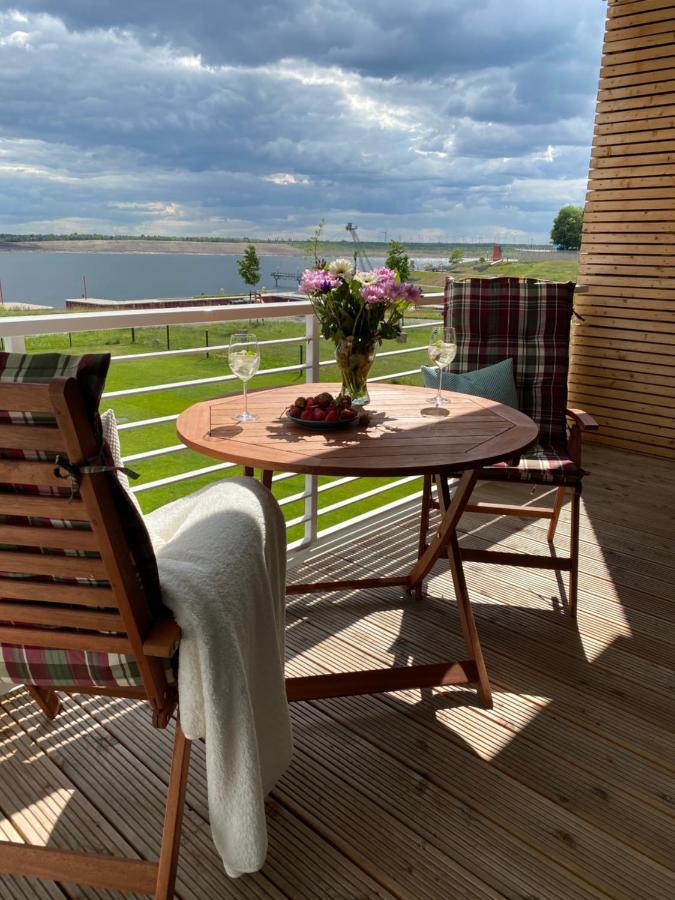Modernes Apartment Am Hafen Mit Seeblick Grossraeschen Eksteriør billede