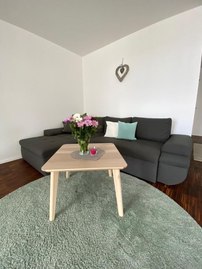 Modernes Apartment Am Hafen Mit Seeblick Grossraeschen Eksteriør billede